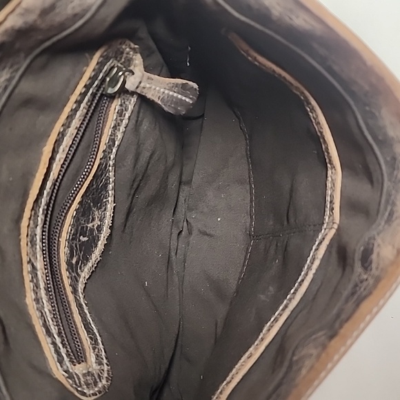 BED STU Venice Beach Distressed Handmade Leather Crossbody messenger Saddlebag. - Picture 7 of 10